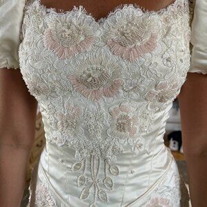 Priscilla of Boston Wedding Gown Satin Gorgeous Perfect Condition